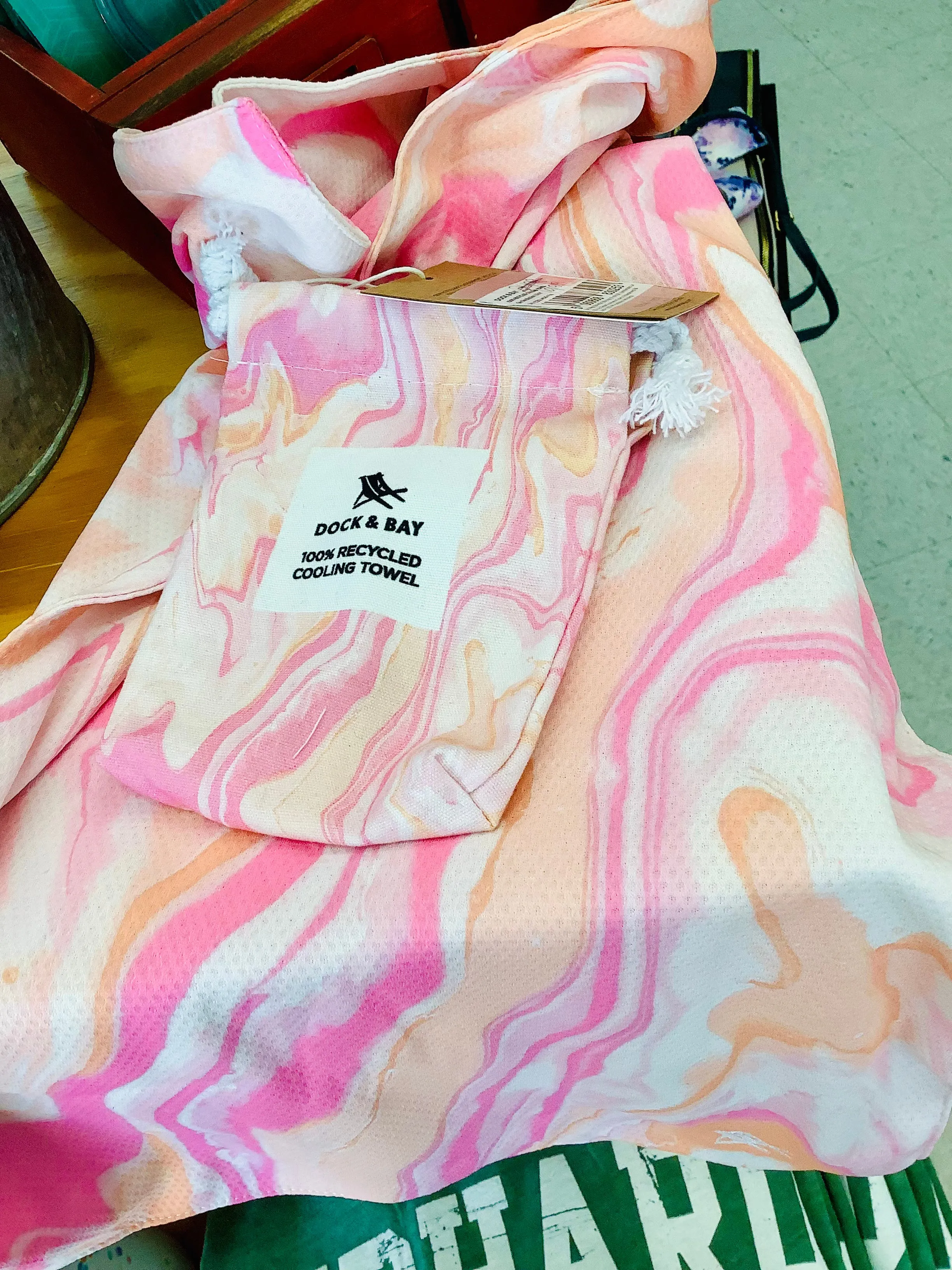 Dock and Bay cooling towel