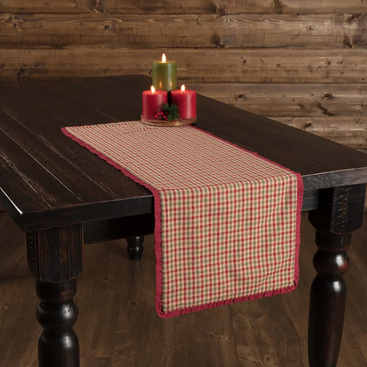 Jonathan Plaid Ruffled Runner