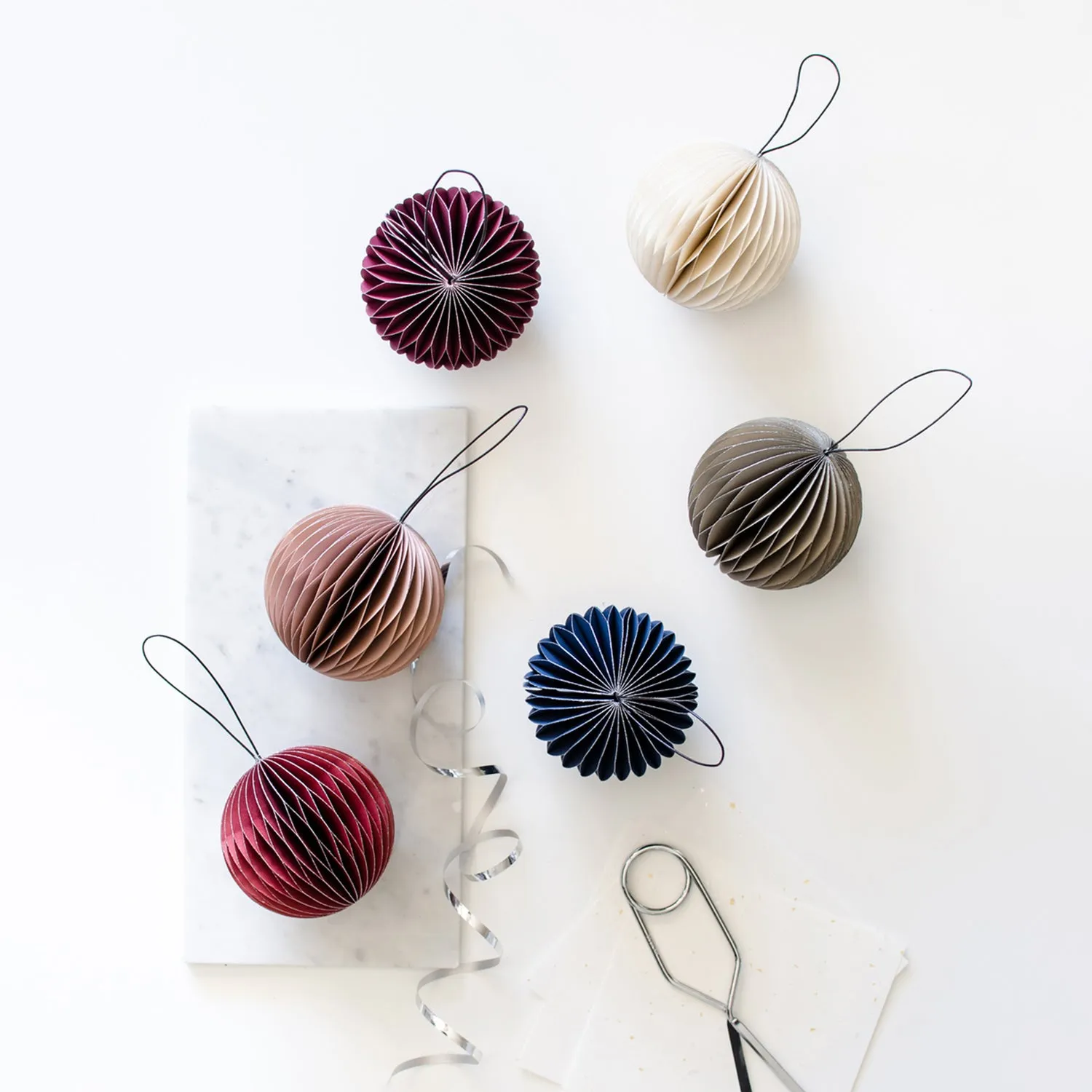 nordic rooms | ornament sphere | red   glitter - seasonal