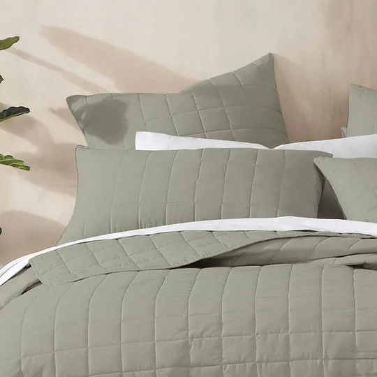 Rhodes Moss Coverlet by Logan & Mason
