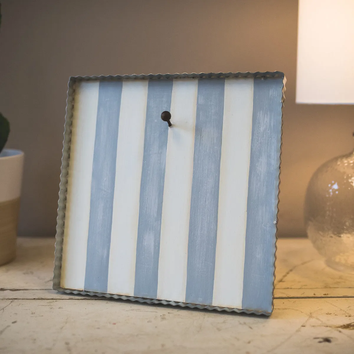 RTC Mini Gallery Display Board - Gray & White Striped