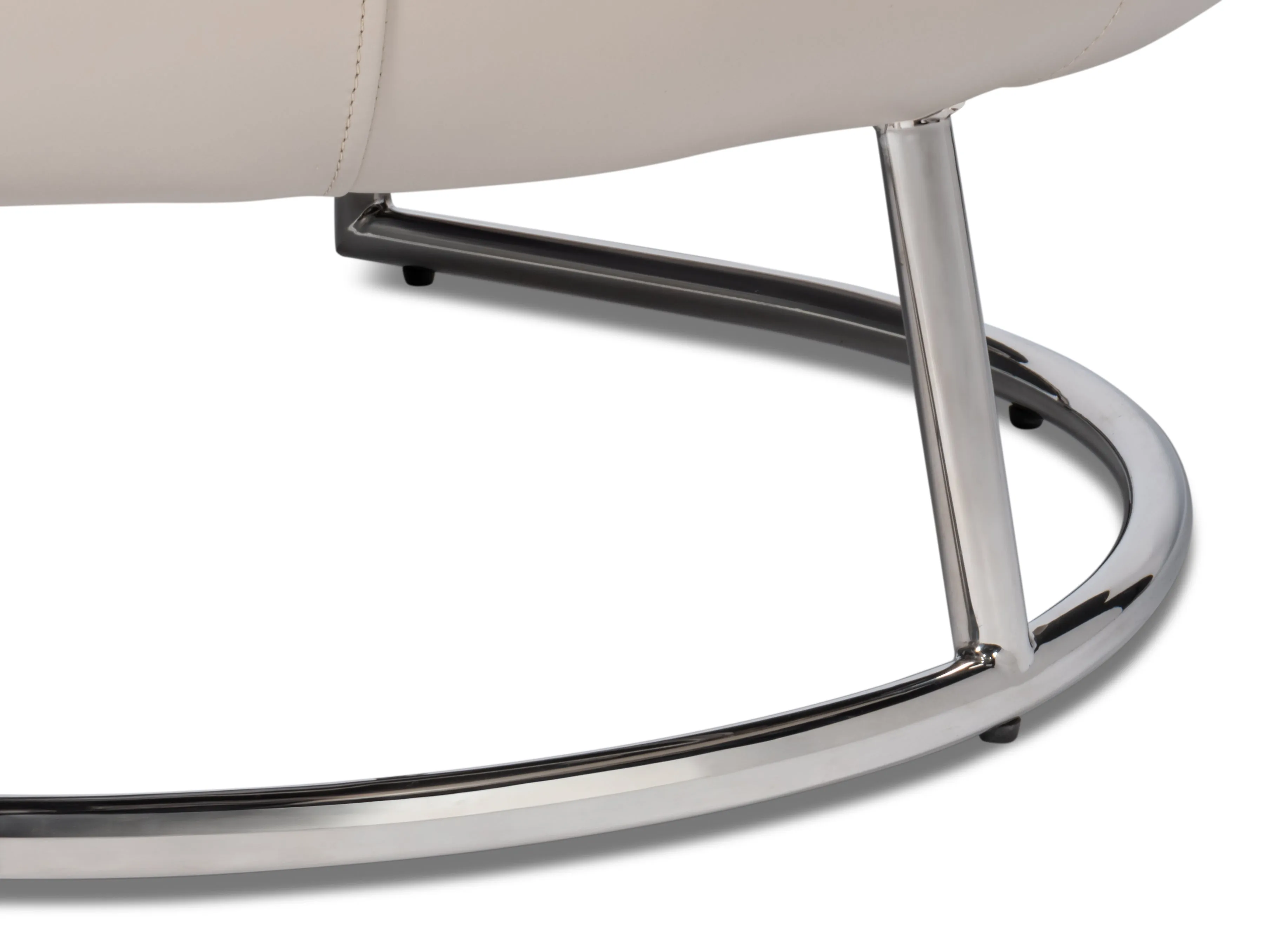 Sarreid - Rondo Occasional Leather Chair White - White - Contemporary