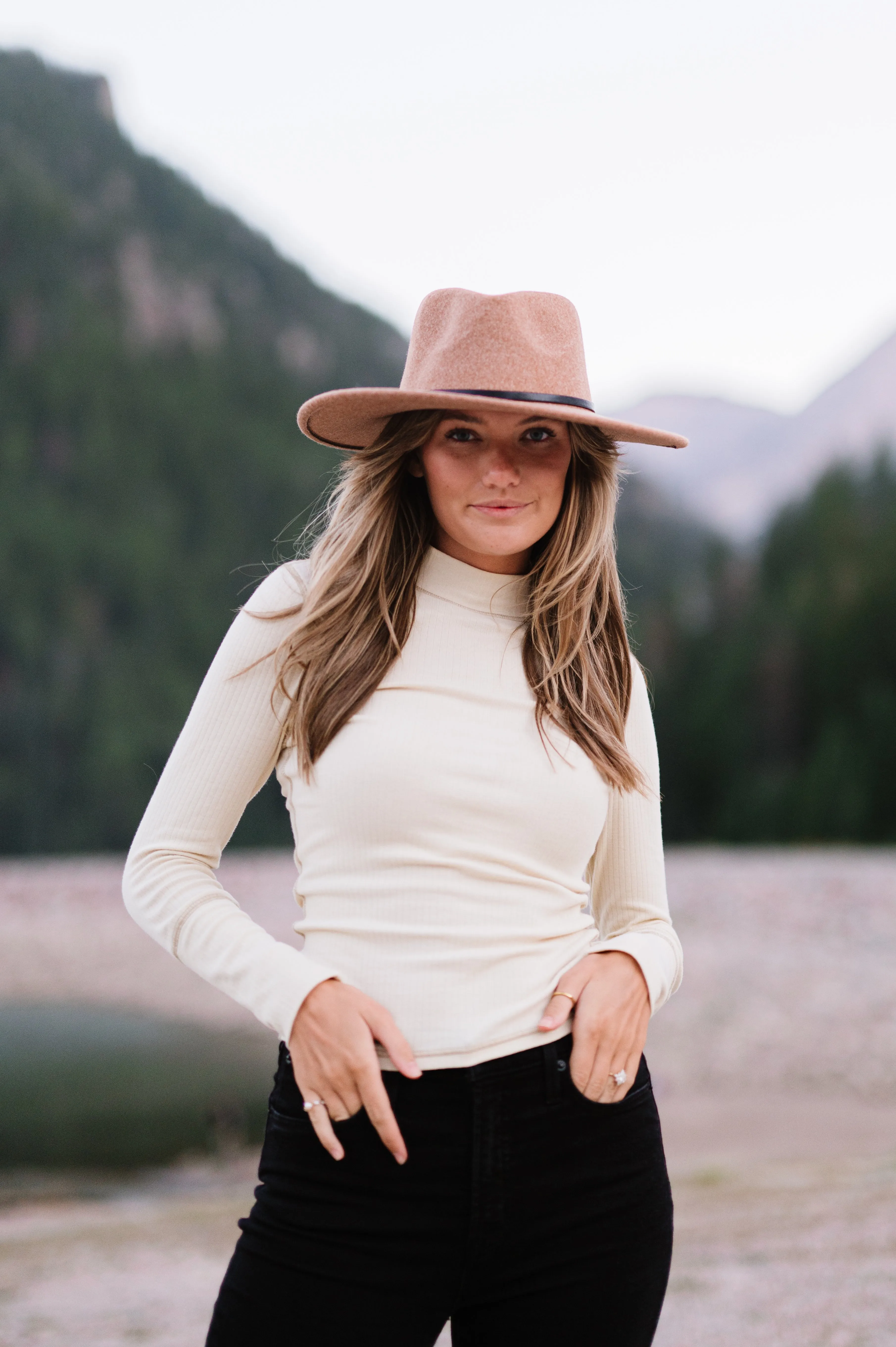 WOOL BLEND WIDE BRIM HAT W/ BELT