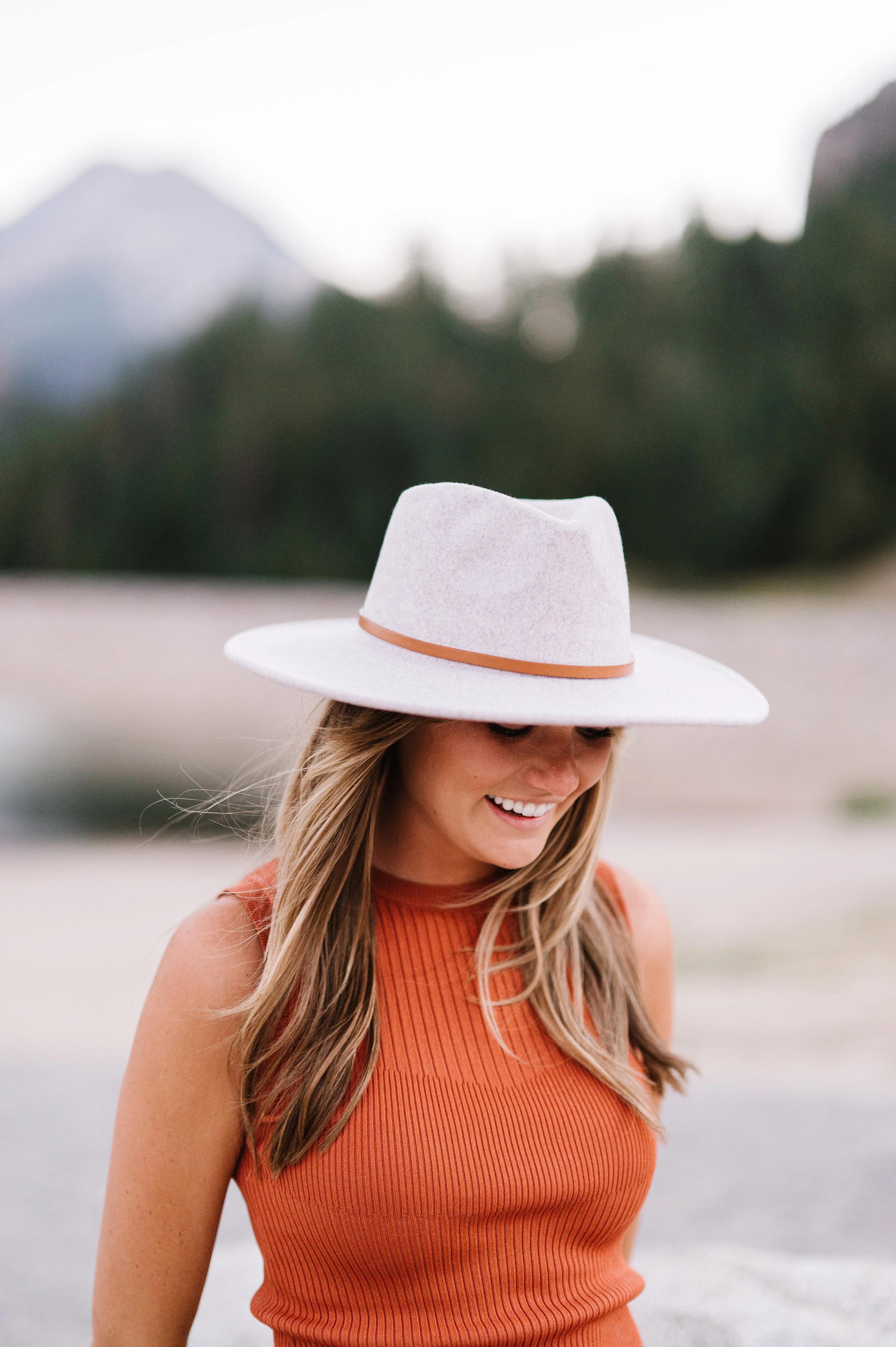 WOOL BLEND WIDE BRIM HAT W/ BELT